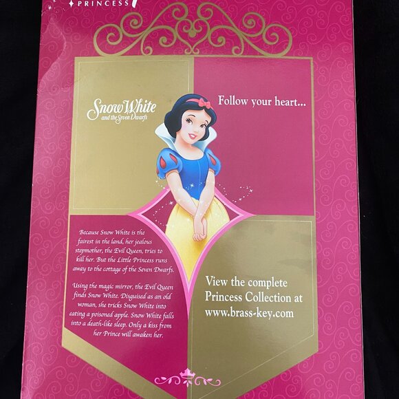 Disney Snow White Porcelain Doll Holiday Jewels Edition 16" - Picture 2 of 2